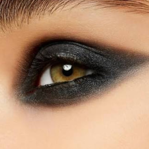 MAC Cosmetics Other - ♣️🌙Mac Illuminaughty Dazzleshadow